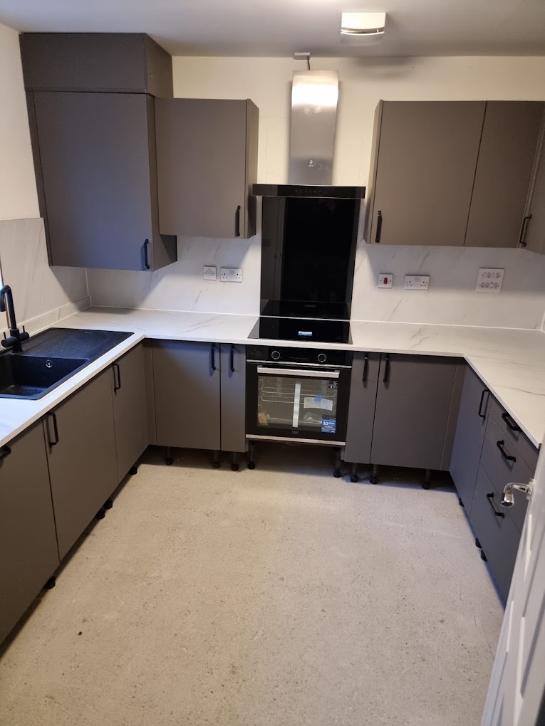 Grey kitchen fitted by Soper Carpentry